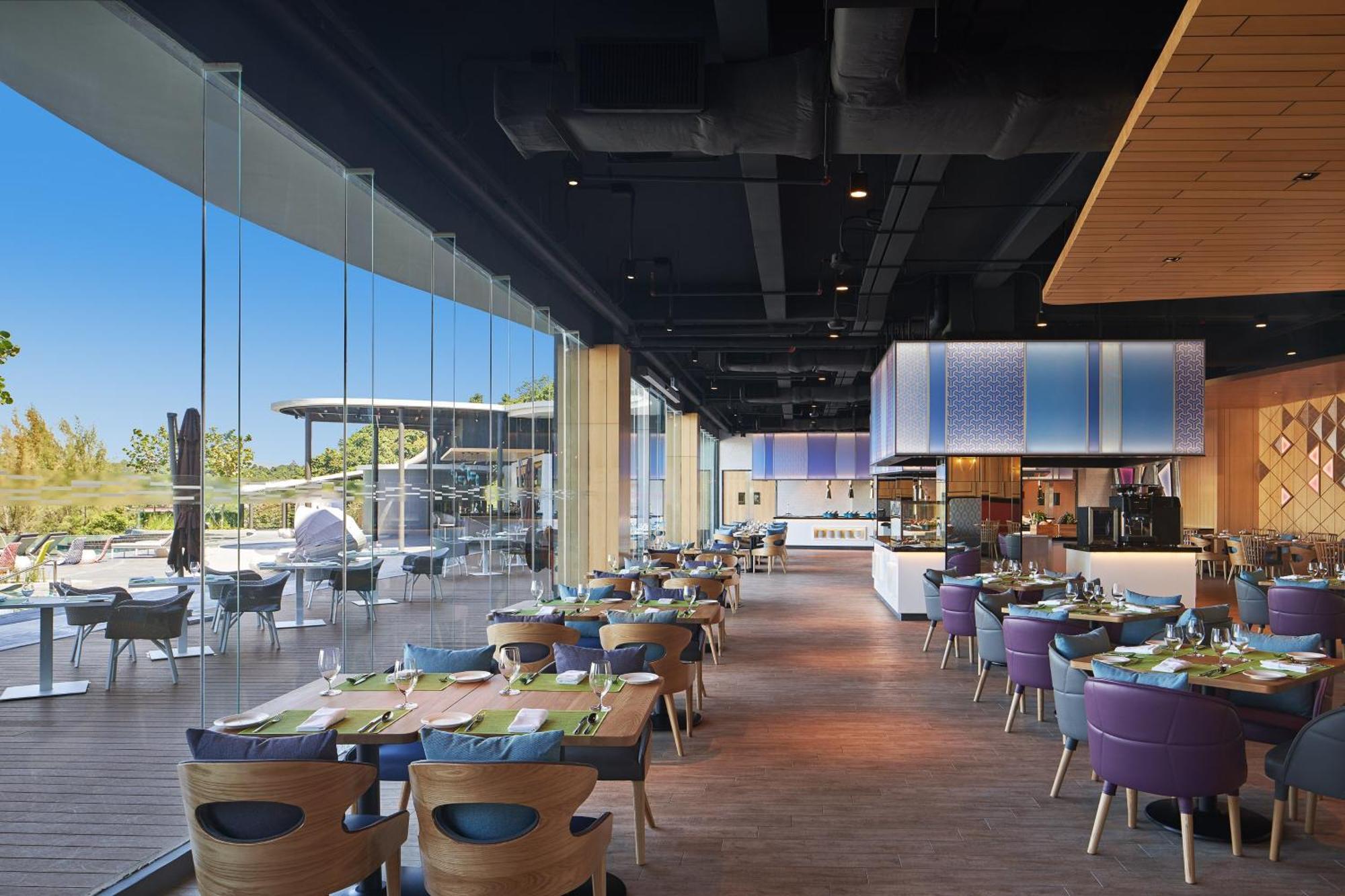 Aloft Langkawi Pantai Tengah Пантай Ченанг Екстериор снимка
