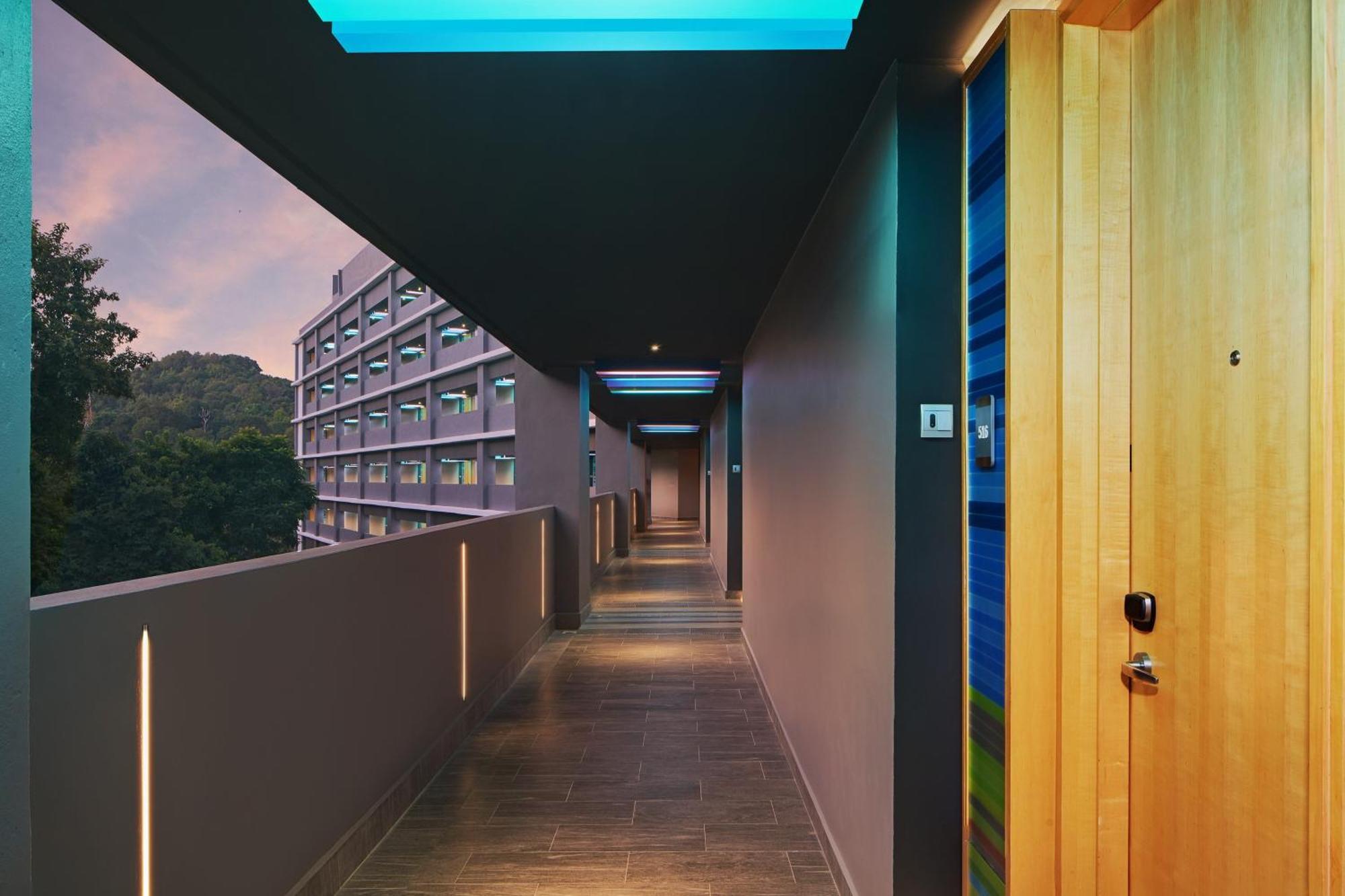 Aloft Langkawi Pantai Tengah Пантай Ченанг Екстериор снимка