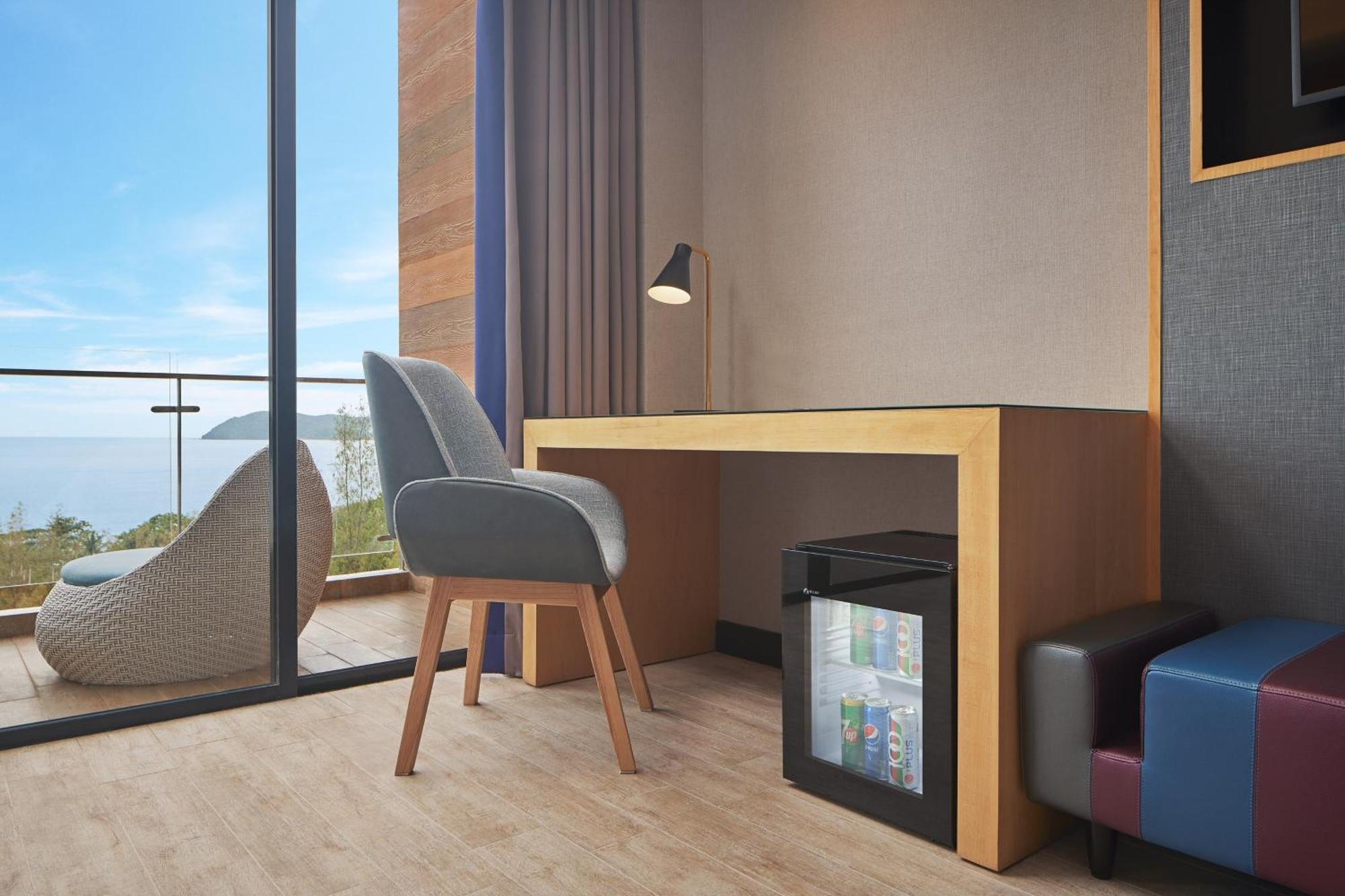 Aloft Langkawi Pantai Tengah Пантай Ченанг Екстериор снимка