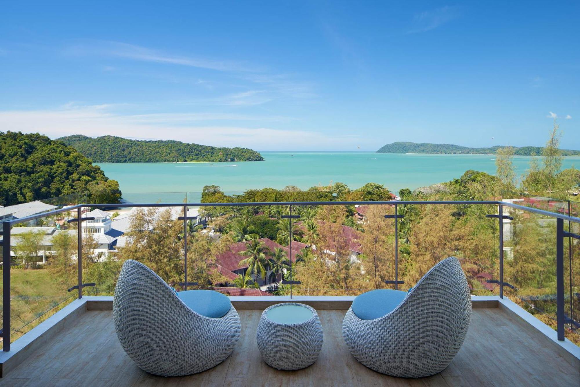 Aloft Langkawi Pantai Tengah Пантай Ченанг Екстериор снимка