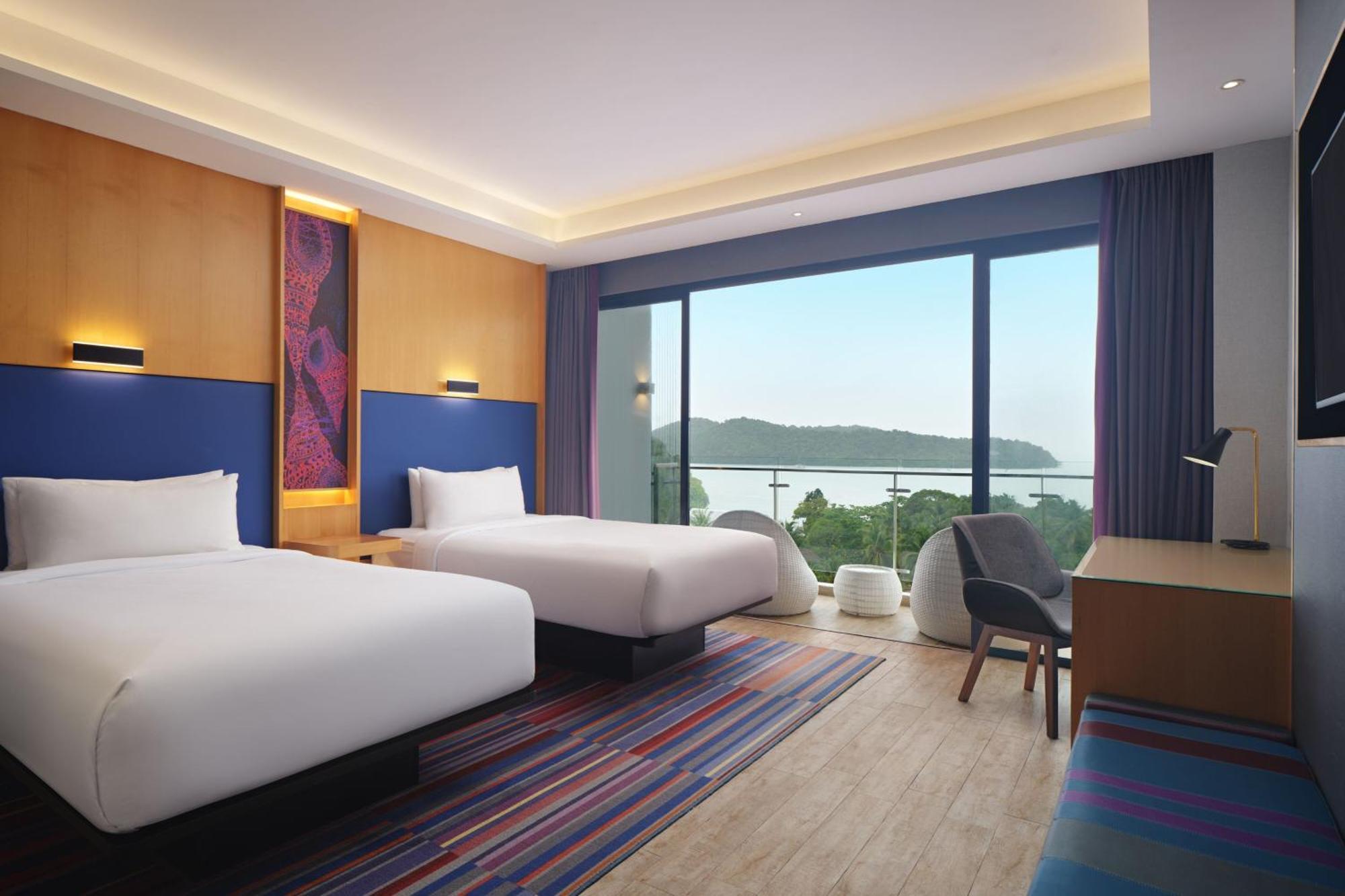 Aloft Langkawi Pantai Tengah Пантай Ченанг Екстериор снимка