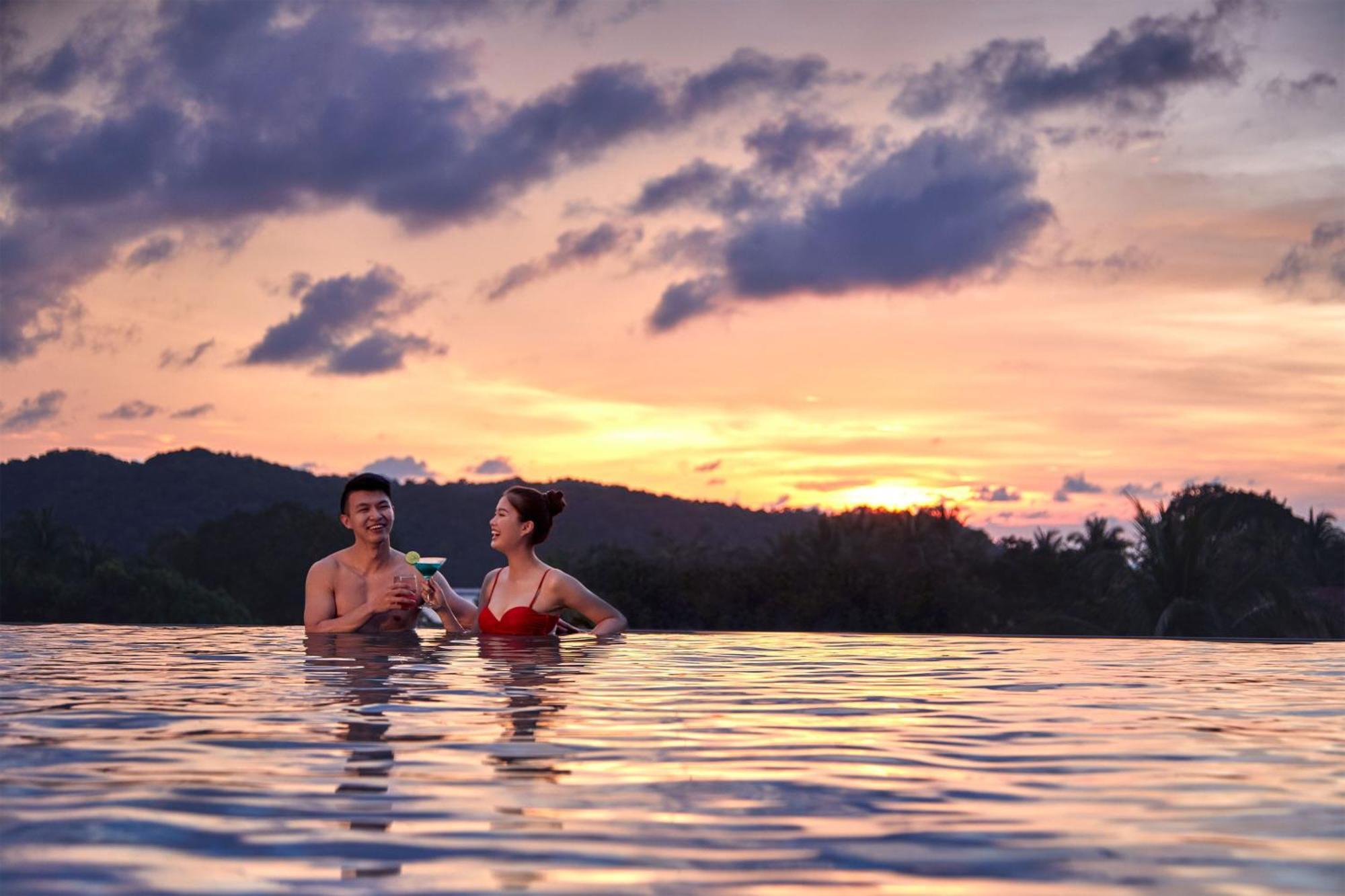 Aloft Langkawi Pantai Tengah Пантай Ченанг Екстериор снимка